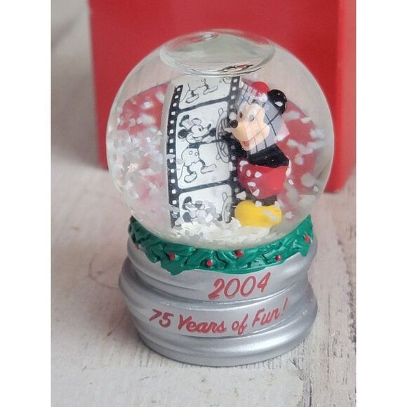 Mickey Mouse mini snow globe 75 years of fun xmas figure - Picture 6 of 6